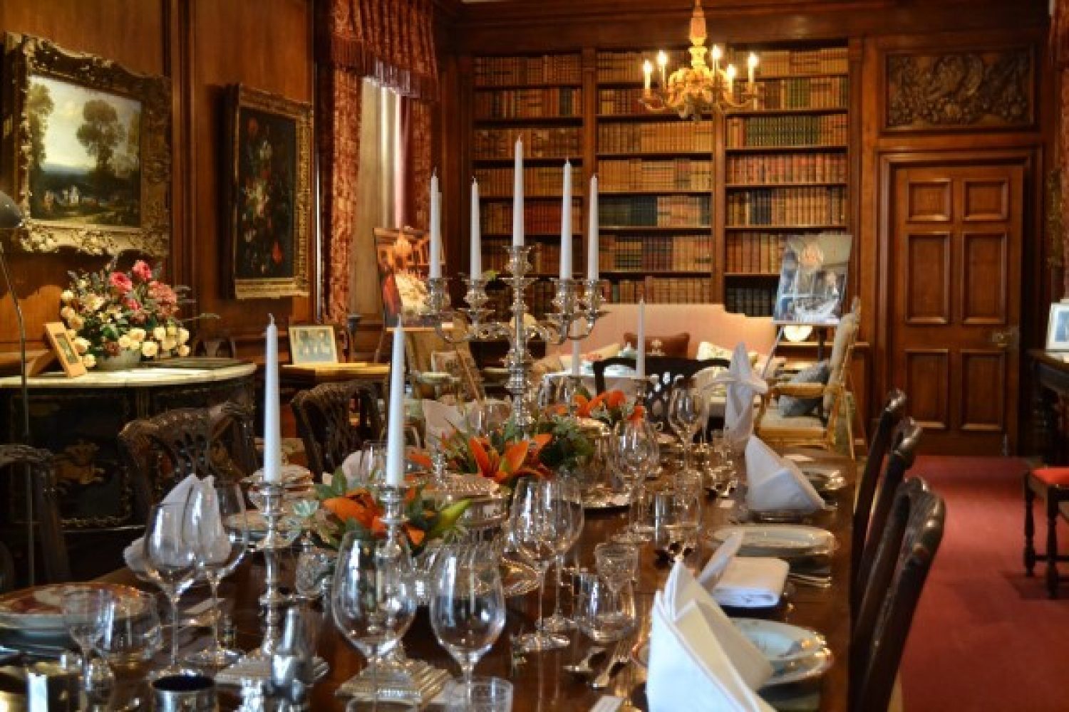 Interior shot of a banquet table in the library room at Sudeley Castle