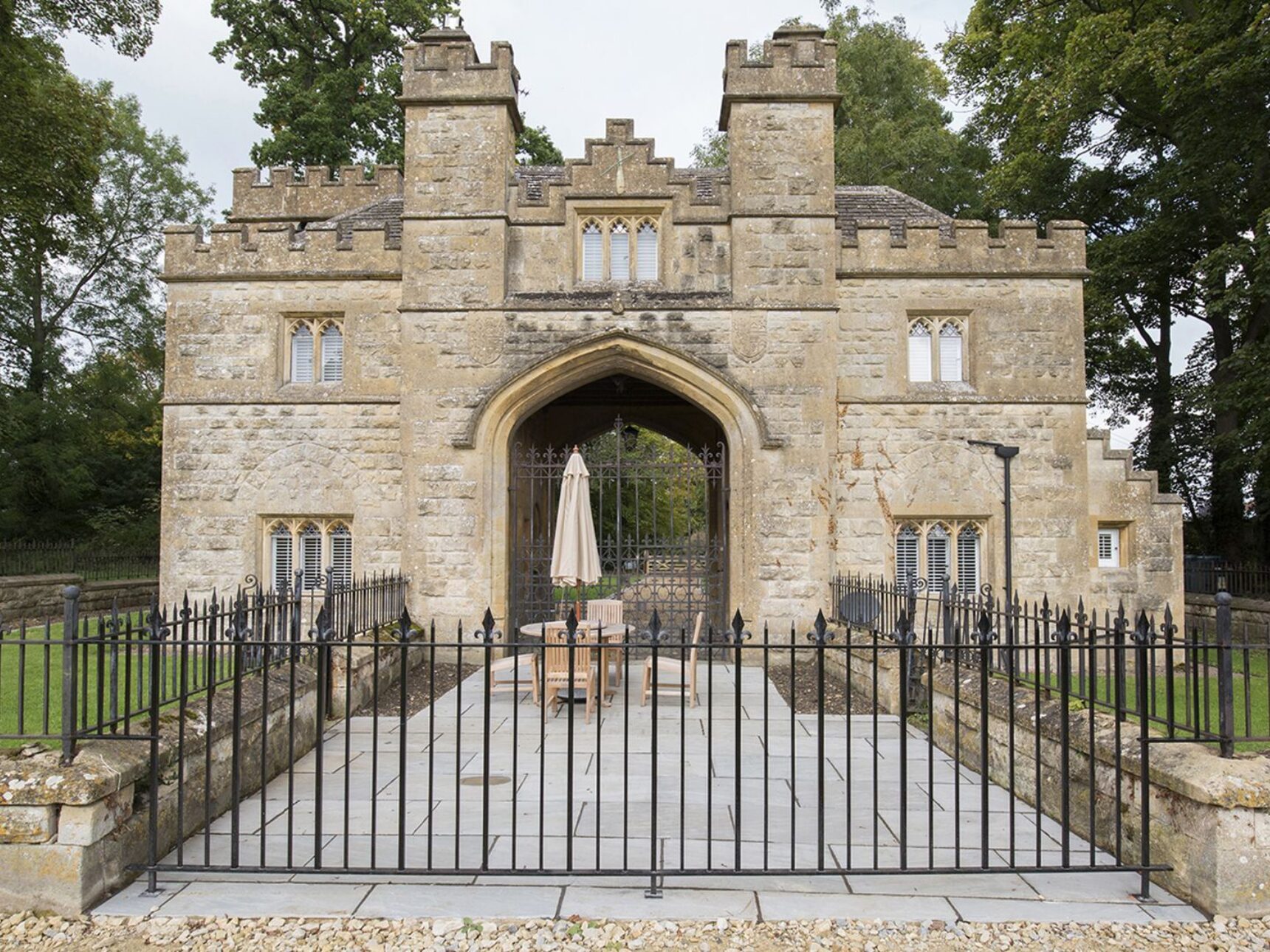 Castle Gatehouse with enclosed patio