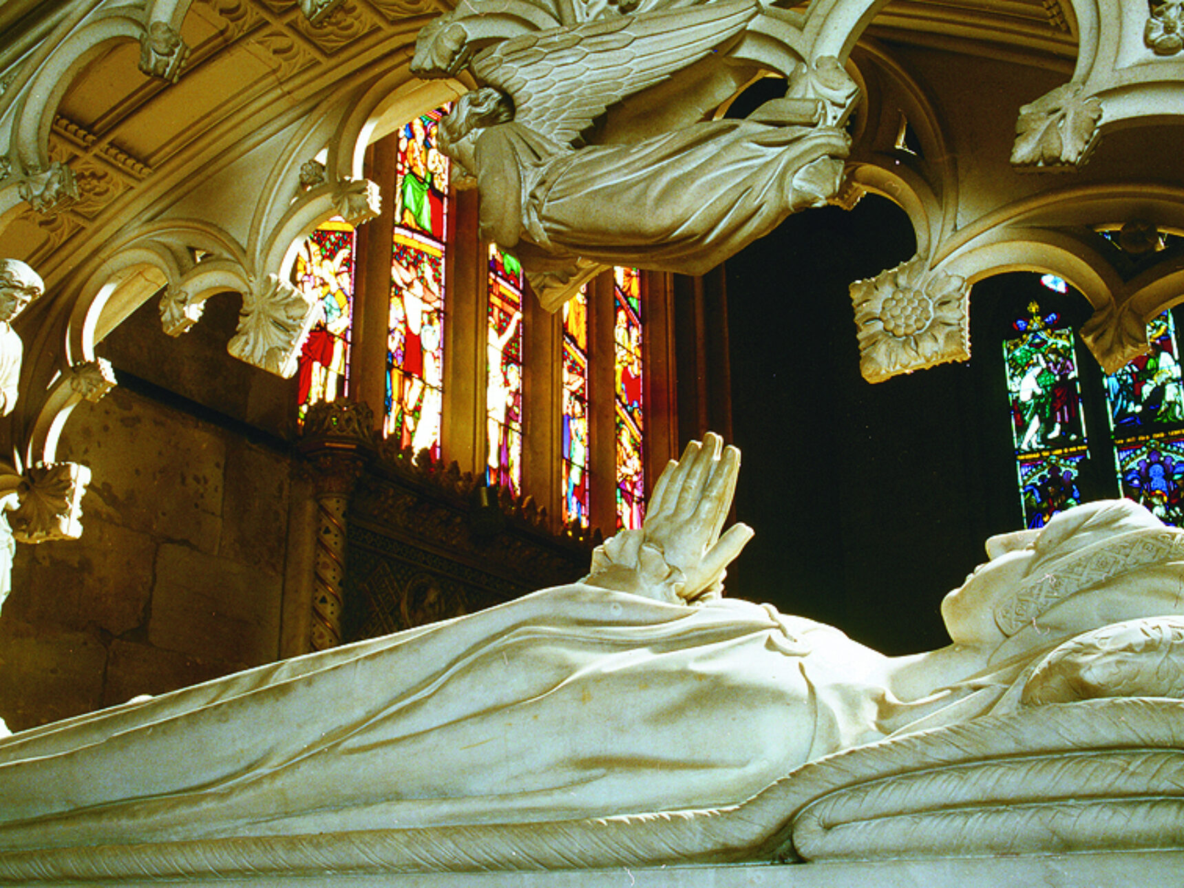 On the 30th August 1548, 36 year old Katherine Parr gave birth to a daughter, Mary, but died seven days later. Discover her final resting place in St Mary's Chapel within the grounds.