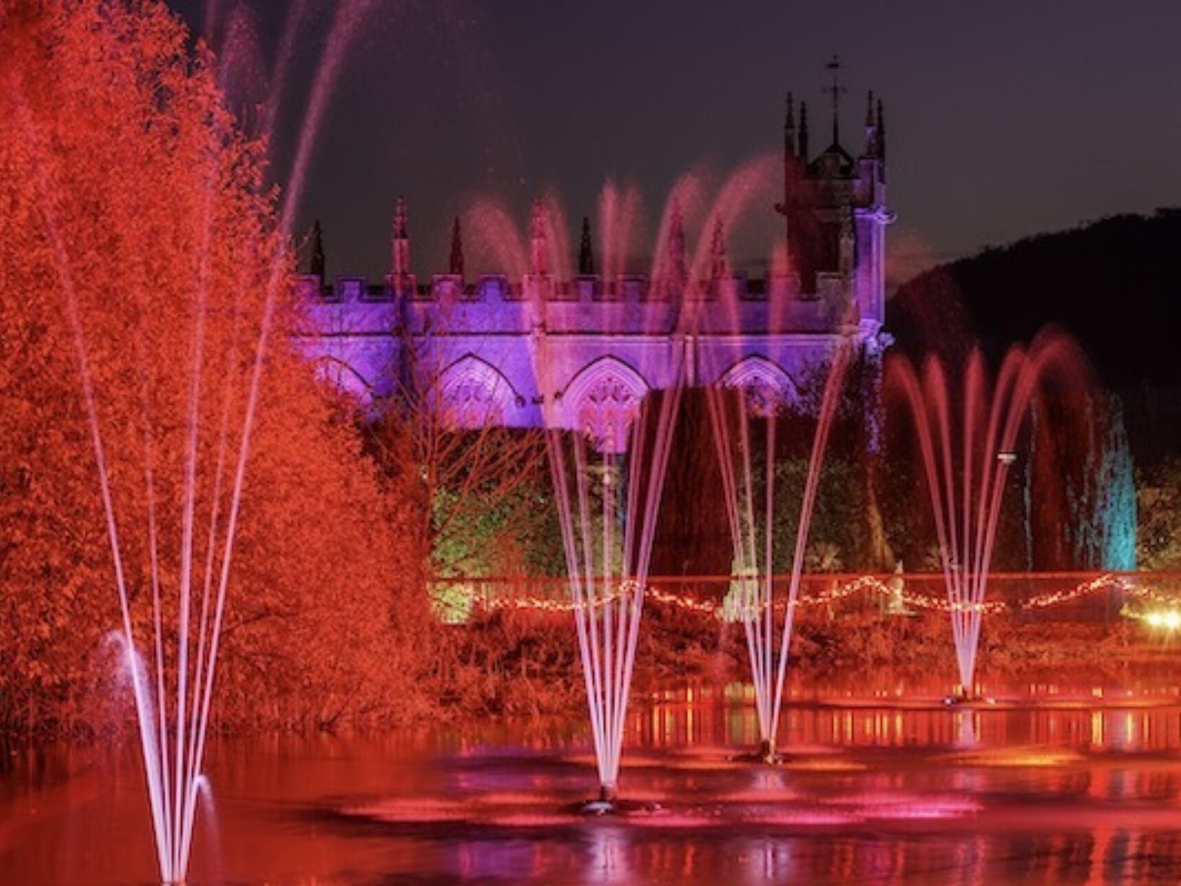 Spectacle of Light at Sudeley Castle fountains