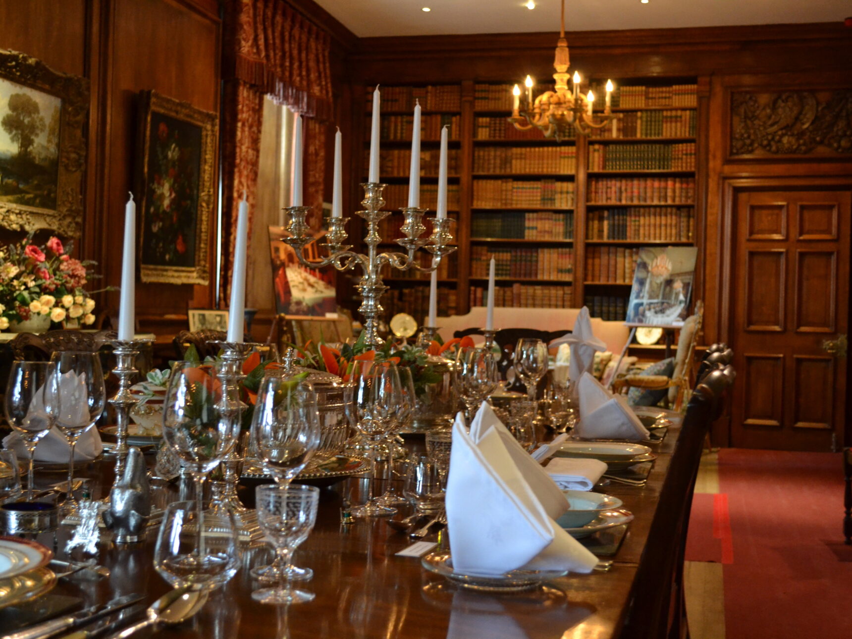 The Library can host intimate dinner parties, drinks receptions and musical recitals