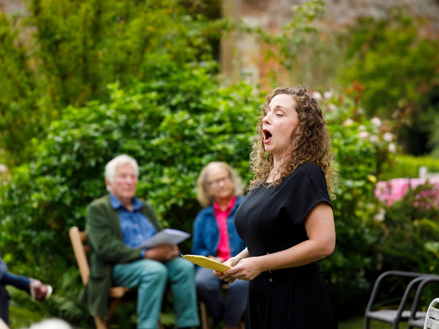 Wild Arts singer and audience